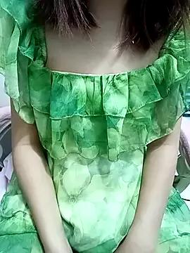 SweetGirl2k2 from StripChat