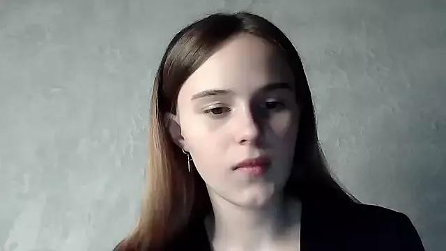 SweetLoraa from StripChat is Freechat