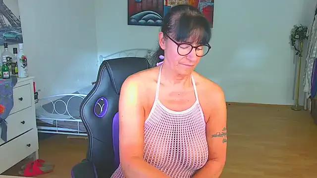 Sylly from StripChat