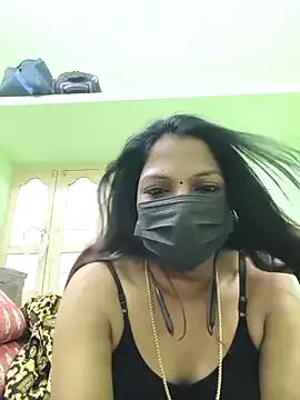 Tamil_Ishu from StripChat is Freechat