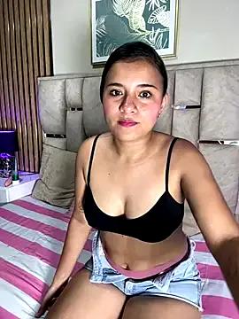 Tasha_and_Karl from StripChat is Freechat