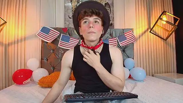 TaylerWhite from StripChat is Freechat