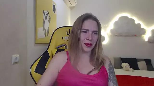 TessaDaybreak from StripChat