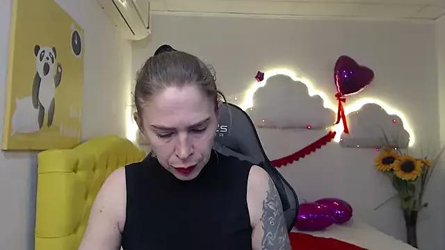 TessaDaybreak from StripChat