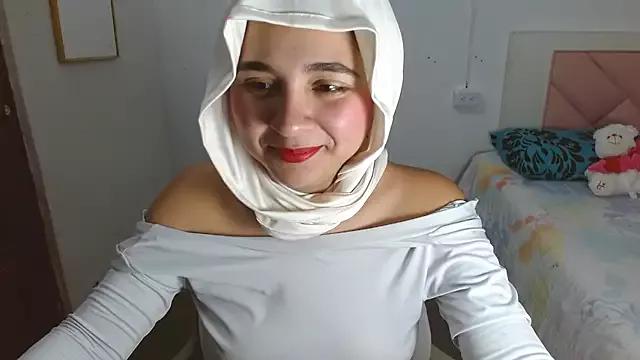 Thalian from StripChat is Freechat