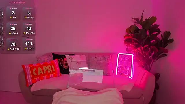 TiaBelle from StripChat is Freechat