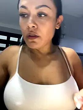 TiffanyyLam from StripChat is Freechat