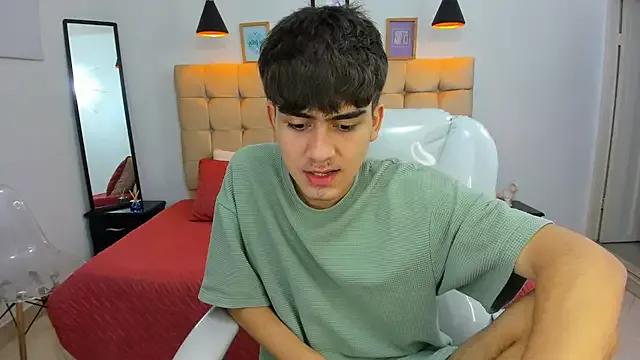Tommy18__ from StripChat is Freechat