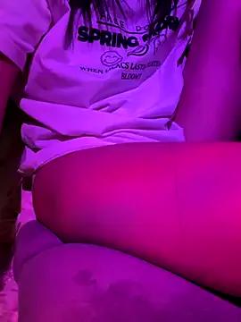 tran_my from StripChat is Freechat