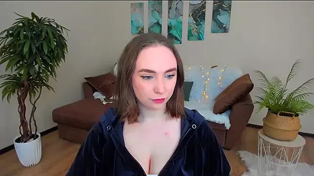 TrueReincarnation from StripChat is Freechat