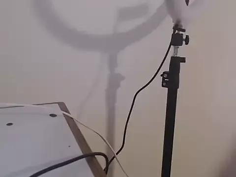 VALERIXS from StripChat is Freechat