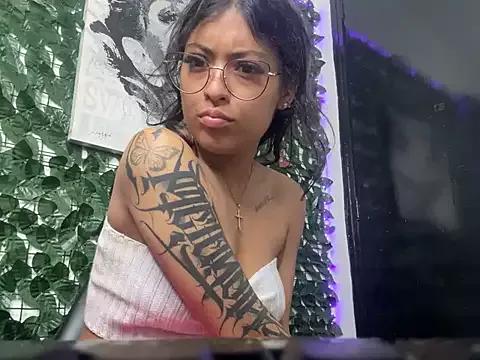 vaness_weet from StripChat is Freechat