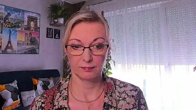 vanessa_chat from StripChat is Freechat