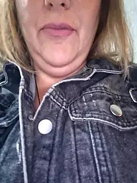 VenusAlpha from StripChat is Freechat