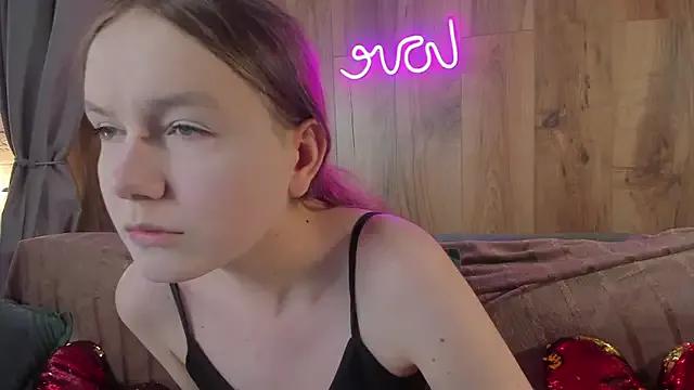 venuskiss from StripChat is Freechat