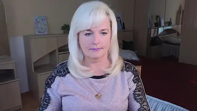 Vina_Vision from StripChat is Freechat