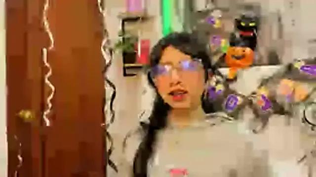 VioletxBloom from StripChat is Freechat