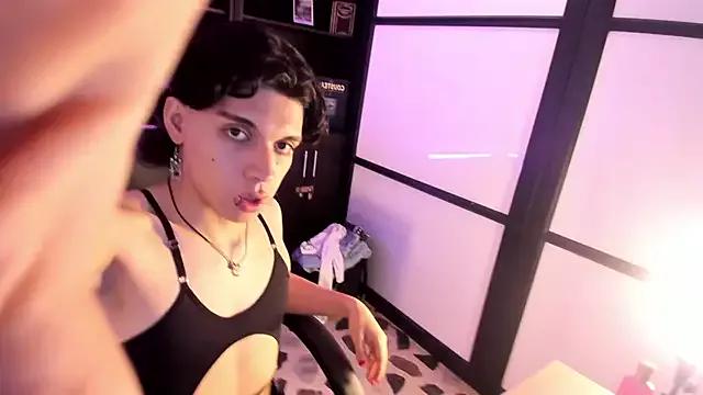 YarisWhite from StripChat is Freechat