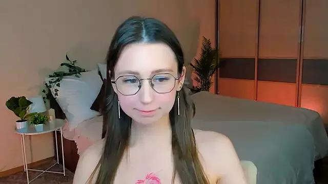 YourLovellyStory from StripChat is Freechat
