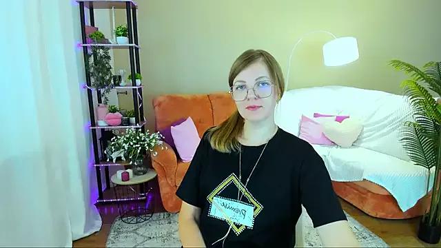 YourUniverser from StripChat is Freechat
