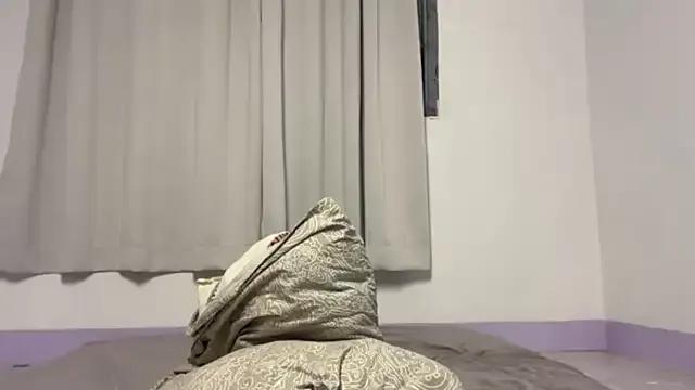 YUMMY_BELLE_CUMMER from StripChat is Freechat
