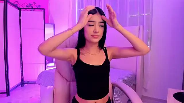 zoerouse_ from StripChat is Freechat