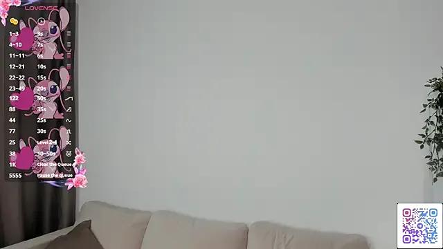 ZoniaEsshaki from StripChat is Freechat