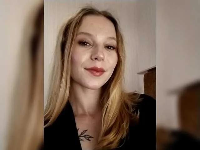 Freechat 1biscuit1 on BongaCams