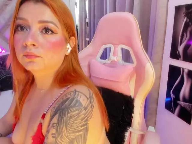 Offline AlanaRouse1 on BongaCams