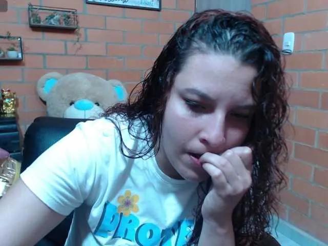 alexa-kiut on BongaCams