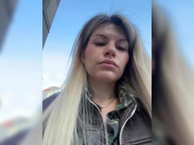 Offline AlexaX7 on BongaCams