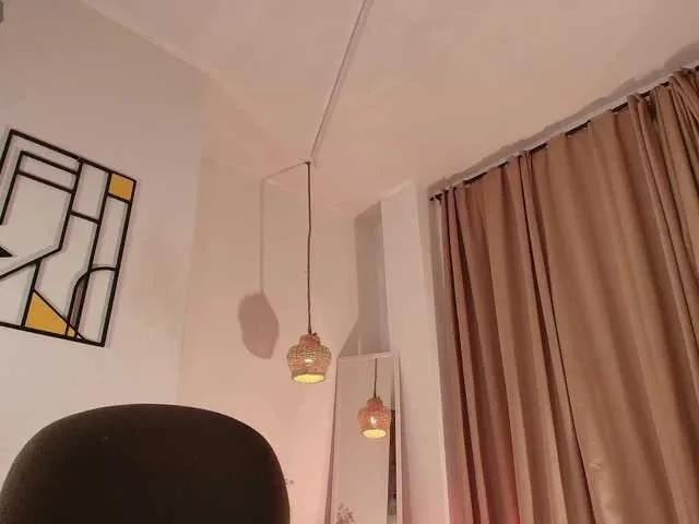 Offline Aliceblaker on BongaCams