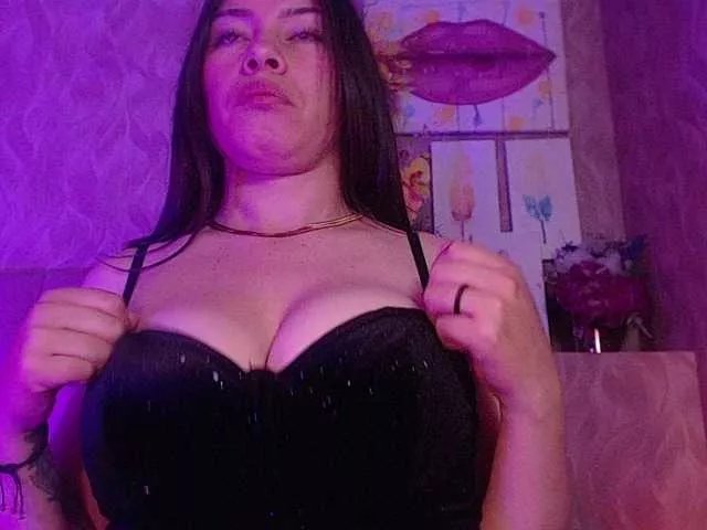 AnnaliOlsenX on BongaCams 