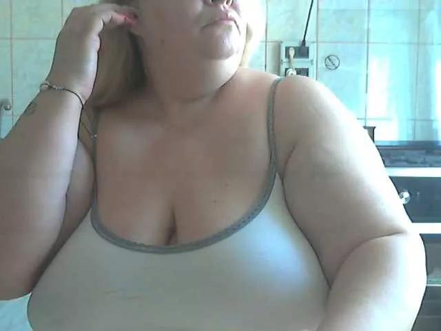 Offline AriannaMilf on BongaCams