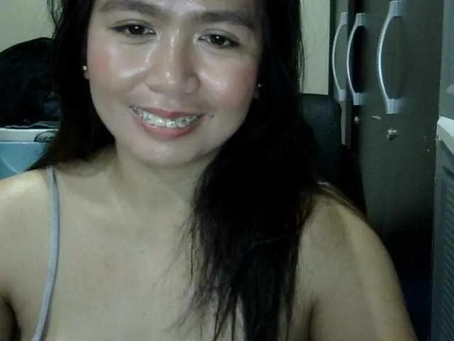 Offline aubrey11 on BongaCams