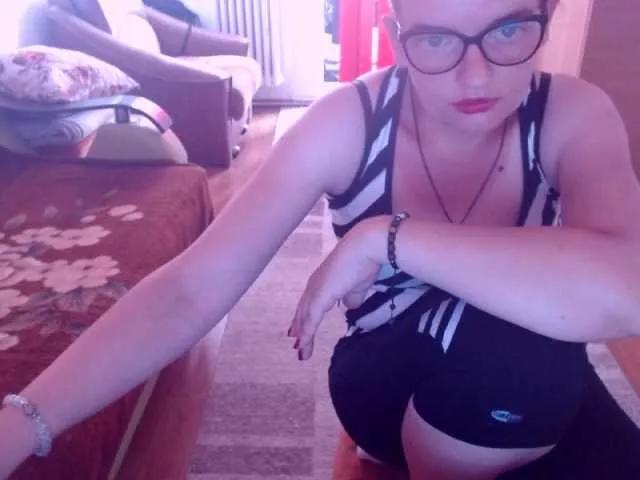 bellaro on BongaCams 