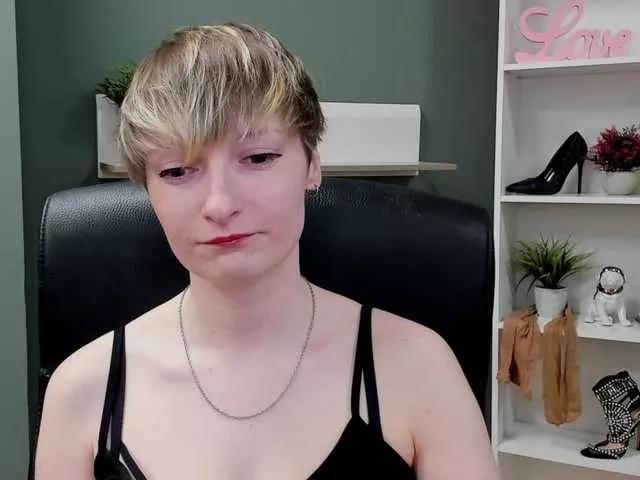 Offline BlairPlay on BongaCams