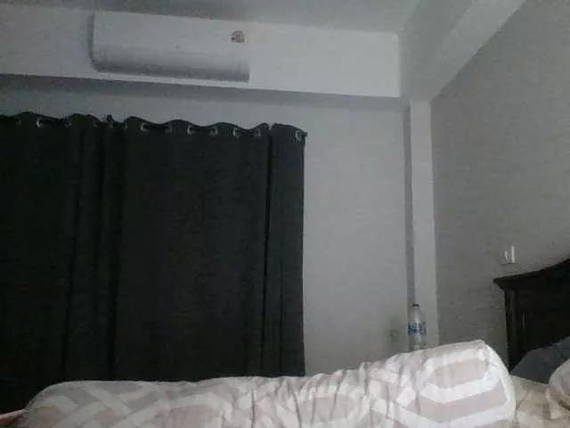 Offline BlondeDollTia on BongaCams