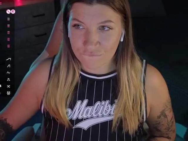 Offline BloomBambi on BongaCams