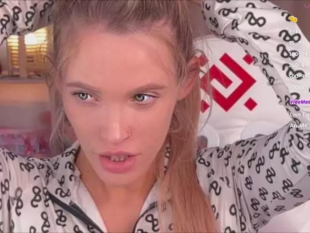 Offline BlushMikki on BongaCams