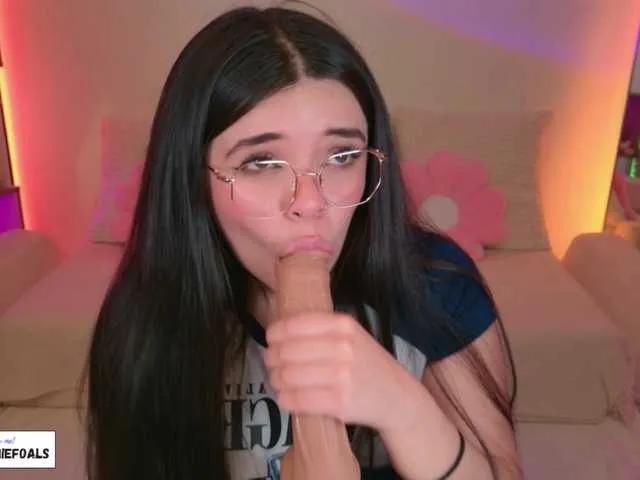 CammieFoalss on BongaCams