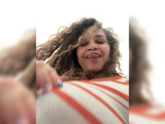 Offline Candela-lat on BongaCams