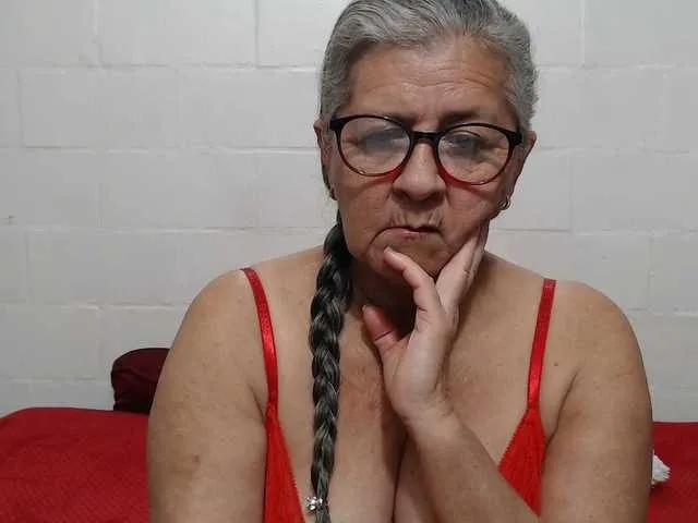 Offline candy-mature on BongaCams