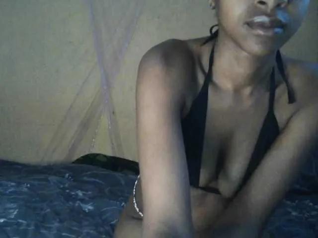 Candybrown on BongaCams