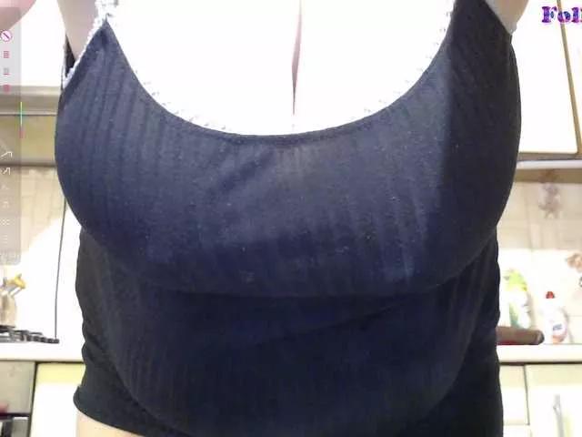 Freechat CarolinaDiamond33 on BongaCams