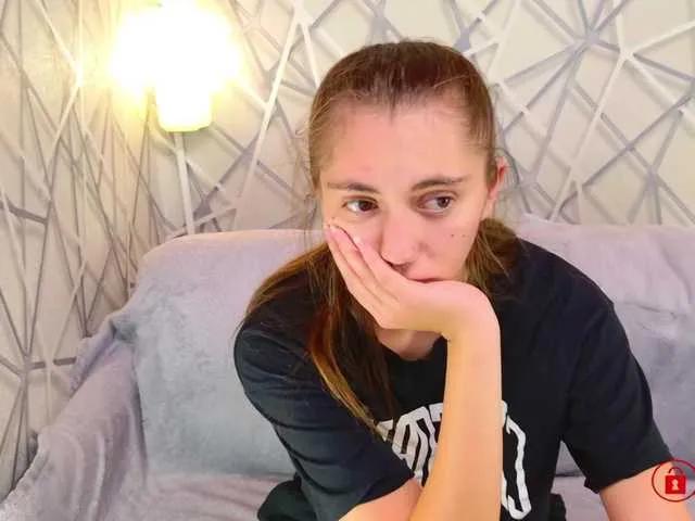 Offline CharmingLIA on BongaCams