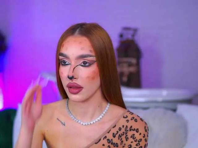 ClaraBenatti — I am attracted to men who are confident in their power. I love a good company that makes me laugh, and the feeling of my vibrator running on my clit.