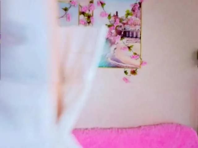 Freechat CrimsonAura on BongaCams