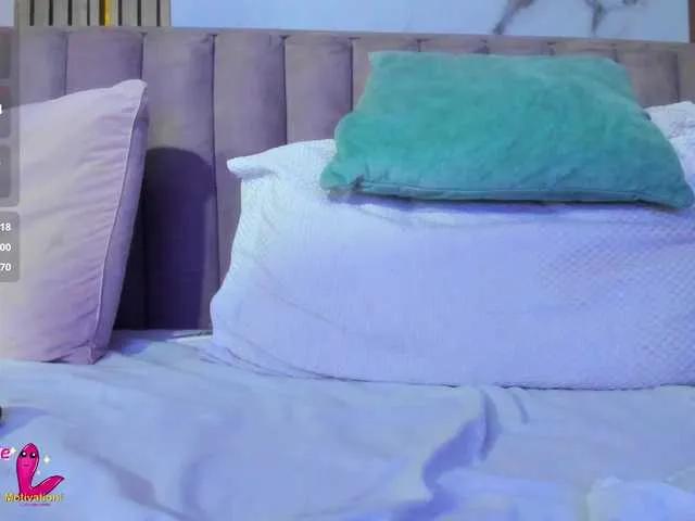 Offline CristineSexy on BongaCams