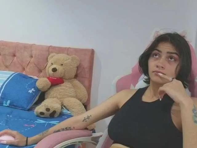 BongaCams CrystalStarX is Freechat CrystalStarX — I'm excited by fulfilling different fetishes. I love spicy and exciting conversations, breaking out of my routine, and exploring my body.